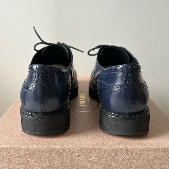 Prada Women’s Navy Brogue Oxfords 36 - Picture 4 of 8